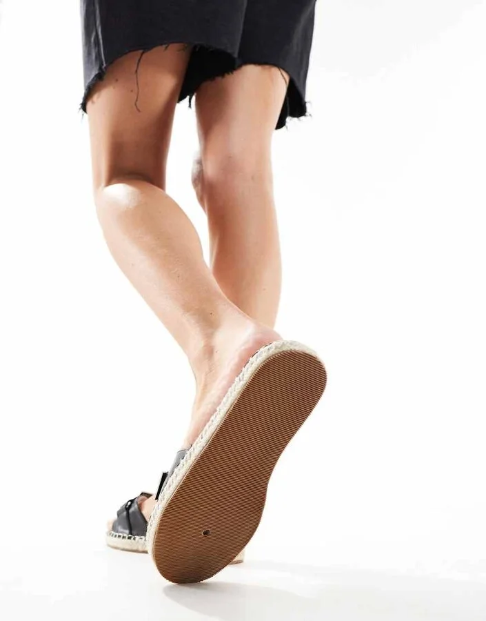 RAID Wide Fit Ruheen flat espadrille sandals in black - Image 3