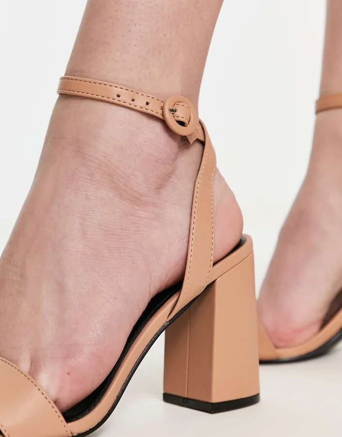 RAID Wink block heel sandals in beige - Image 3
