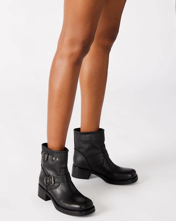 Rampant Black Leather - Image 2