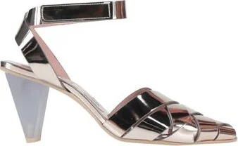 Ras Woman Pumps