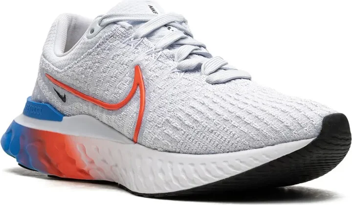 React Infinity Run FK 3 "Grey Bright Crimson" sneakers - Image 2