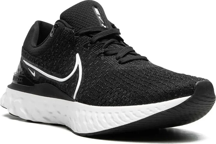 React Infinity Run Flyknit 3 "Black/White" sneakers - Image 2