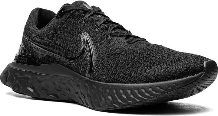 React Infinity Run Flyknit 3 "Triple Black" sneakers - Image 2