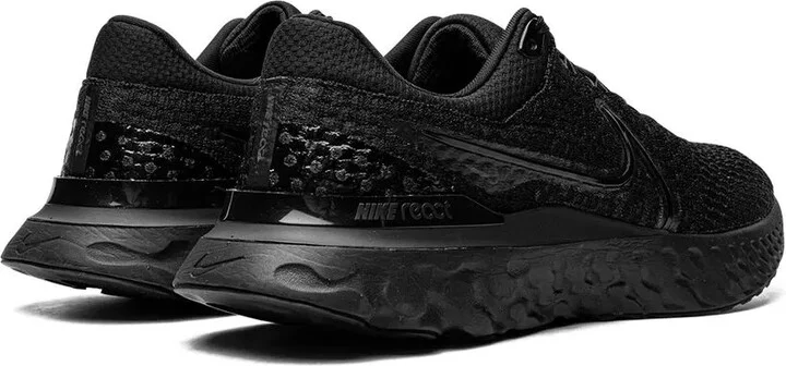 React Infinity Run Flyknit 3 "Triple Black" sneakers - Image 3