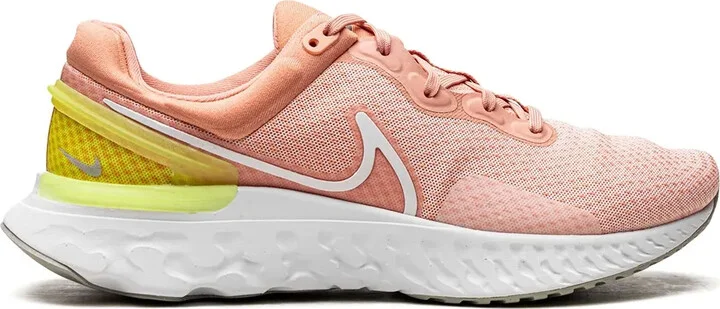 React Miler 3 sneakers