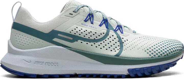 React Pegasus Trail 4 sneakers