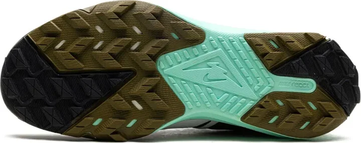 React Terra Kiger 9 sneakers - Image 4
