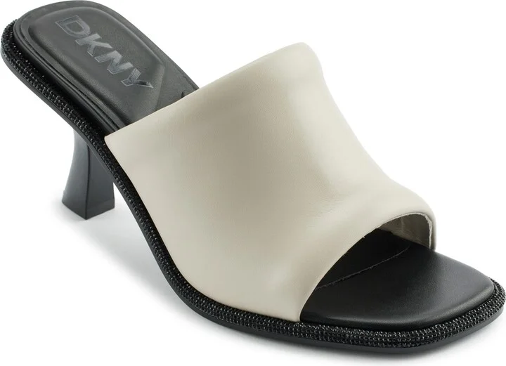 Reading Sandal