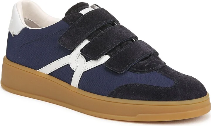 Reagan Sneaker