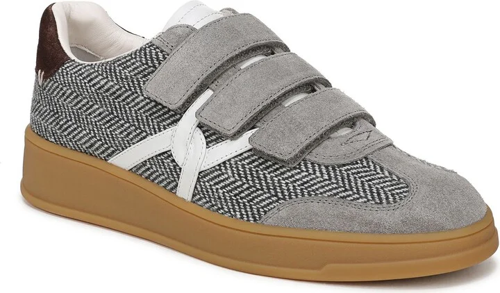 Reagan Sneaker