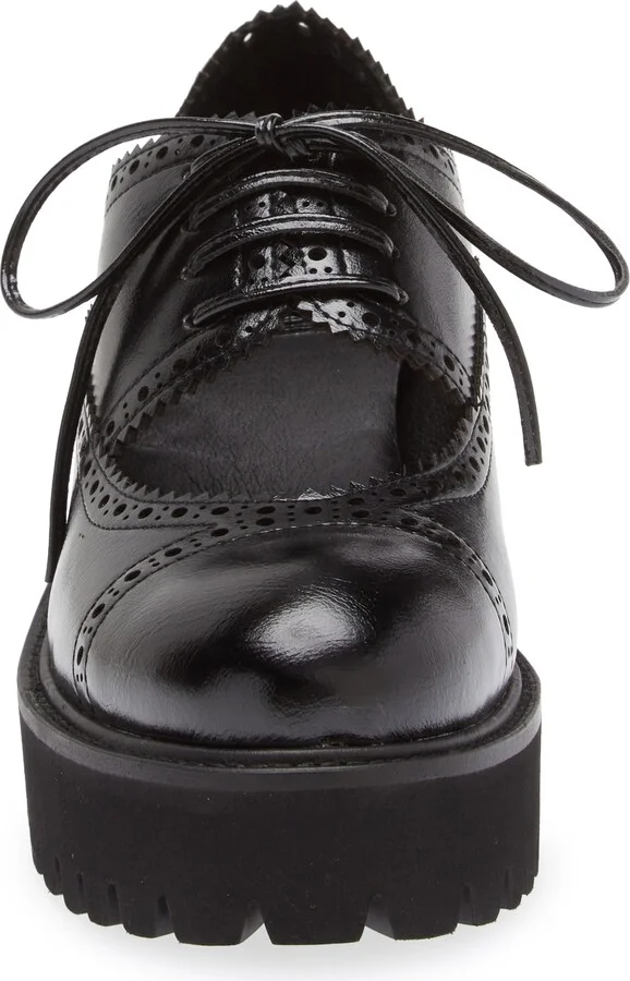 Realistic Cutout Platform Oxford - Image 4