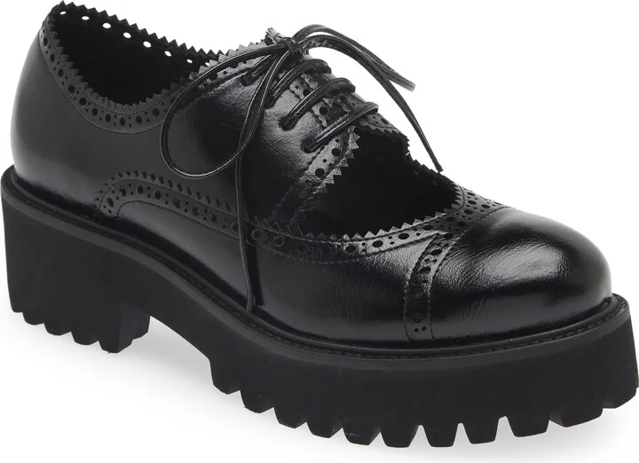 Realistic Cutout Platform Oxford