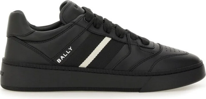 Rebby" Sneaker