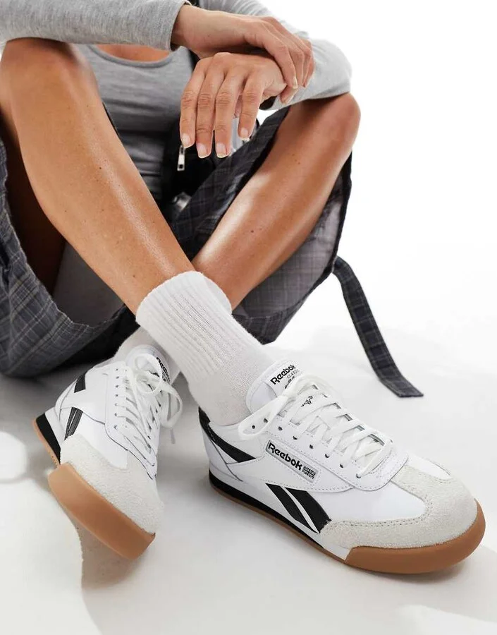 Rebook Campio XT sneakers in white and black - Image 2