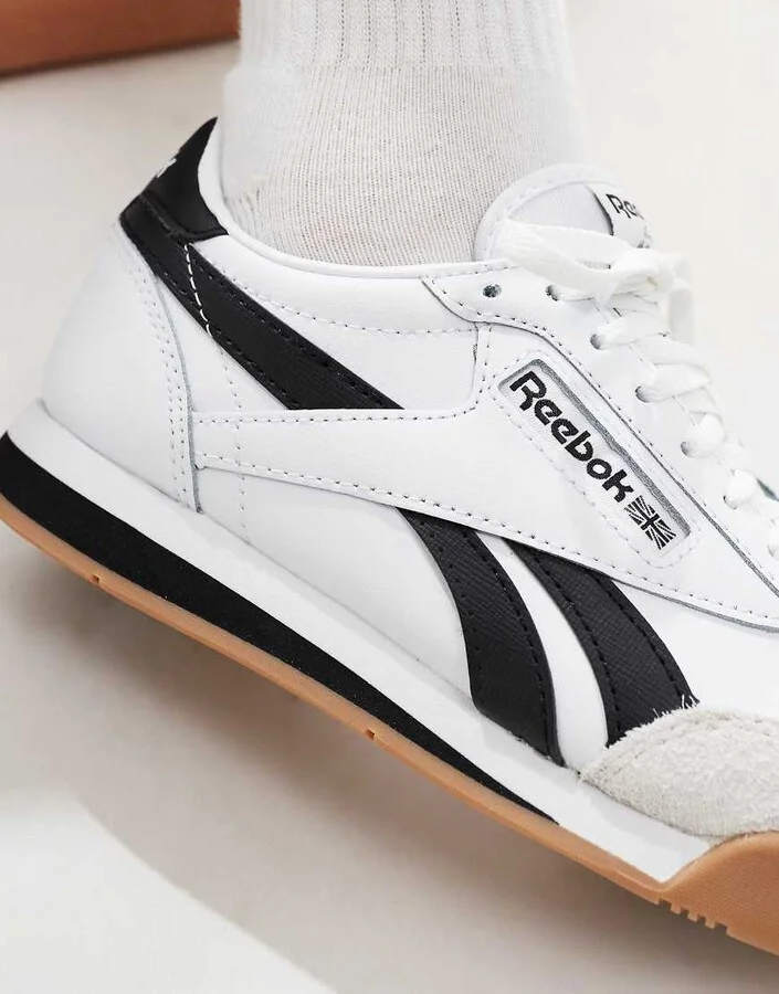 Rebook Campio XT sneakers in white and black - Image 4
