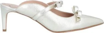 Red(v) Woman Mules & Clogs