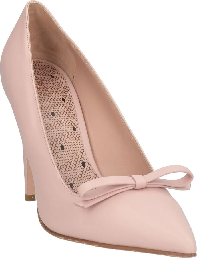 Red(v) Woman Pumps - Image 4