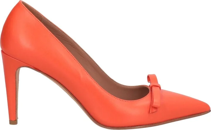 Red(v) Woman Pumps - Image 6