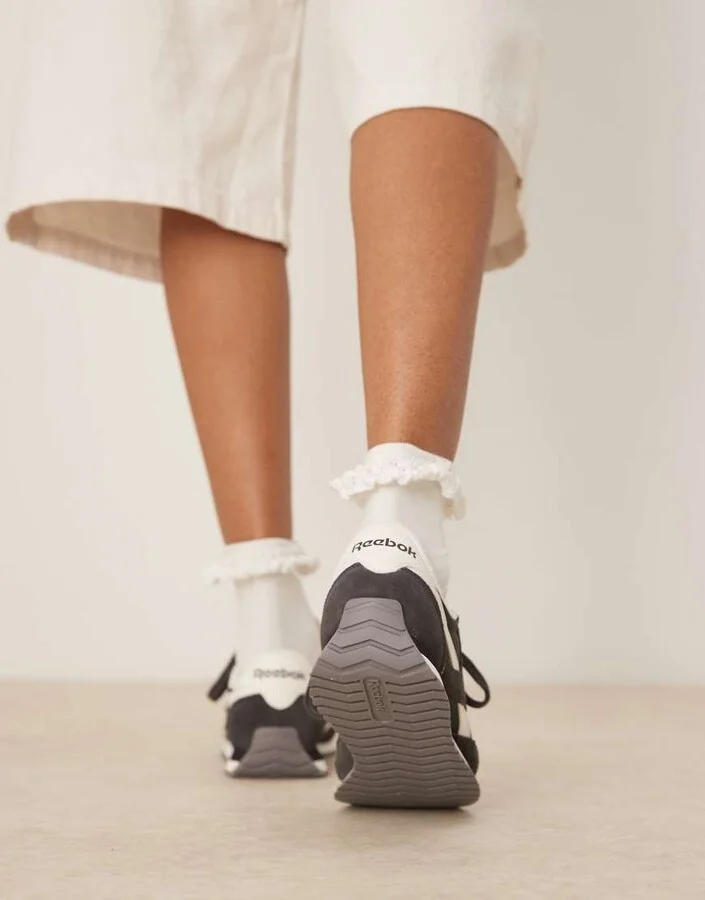 Reebok Classic AZ sneakers in black - Image 3