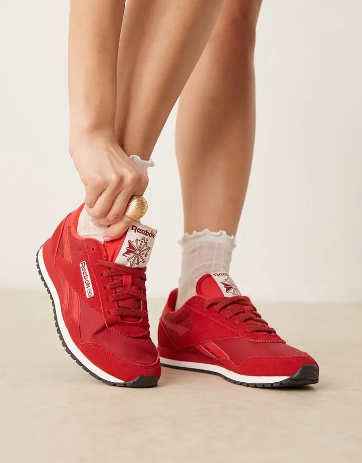 Reebok Classic AZ sneakers in red
