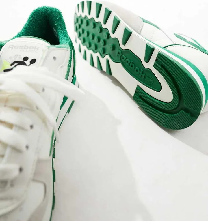 Reebok Classic Leather 1983 Vintage sneakers in white with green detail - Image 4