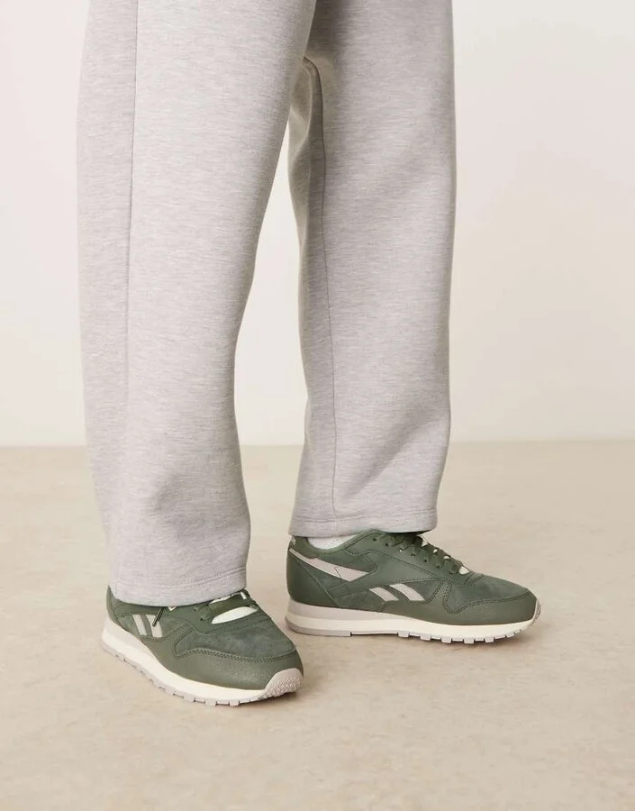 Reebok Classic leather sneakers in khaki - Image 3