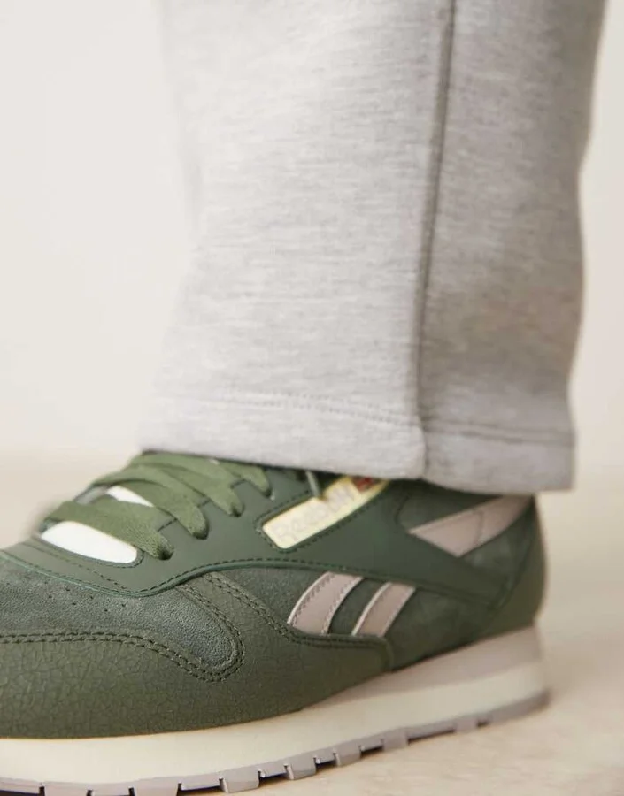 Reebok Classic leather sneakers in khaki - Image 4