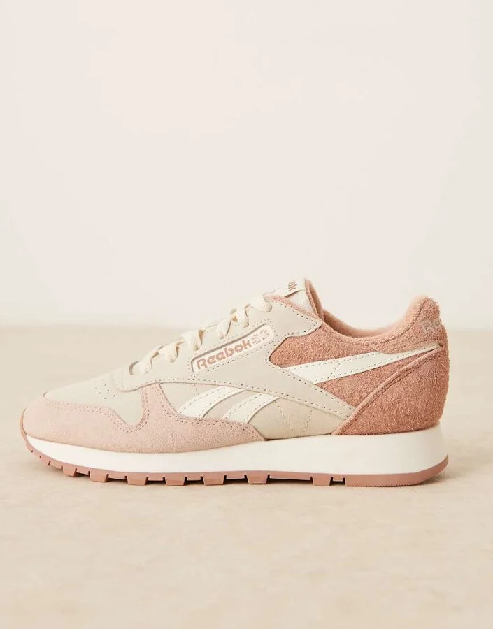 Reebok Classic Leather sneakers in off white and beige - Image 2