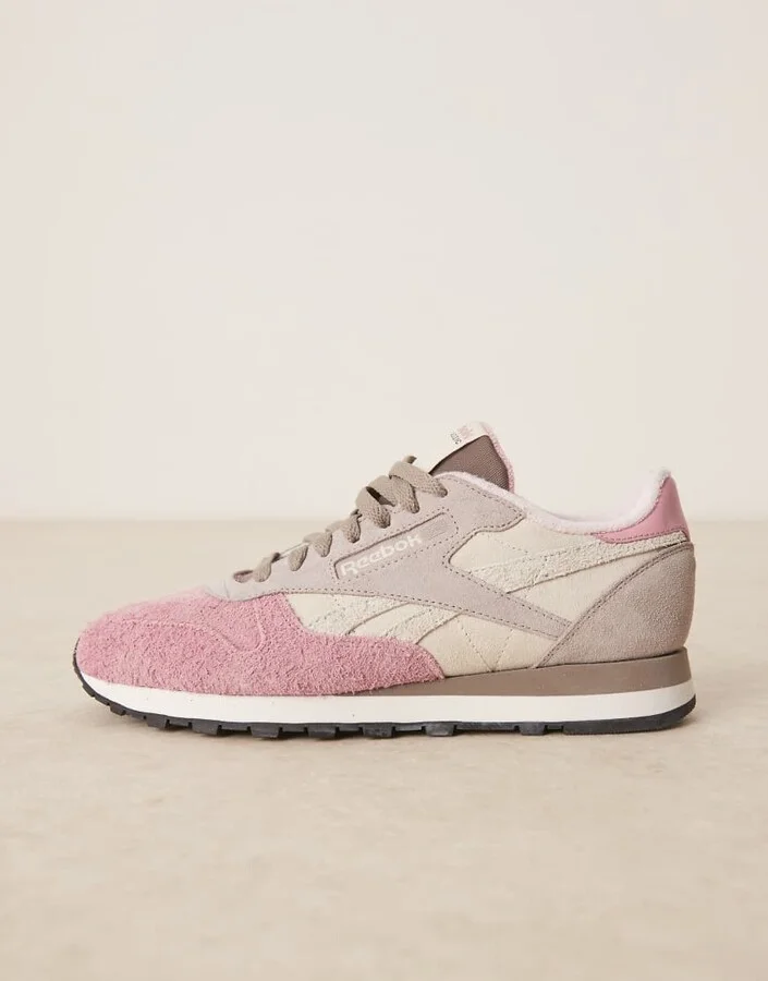 Reebok Classic leather sneakers in pink and gray - Image 2