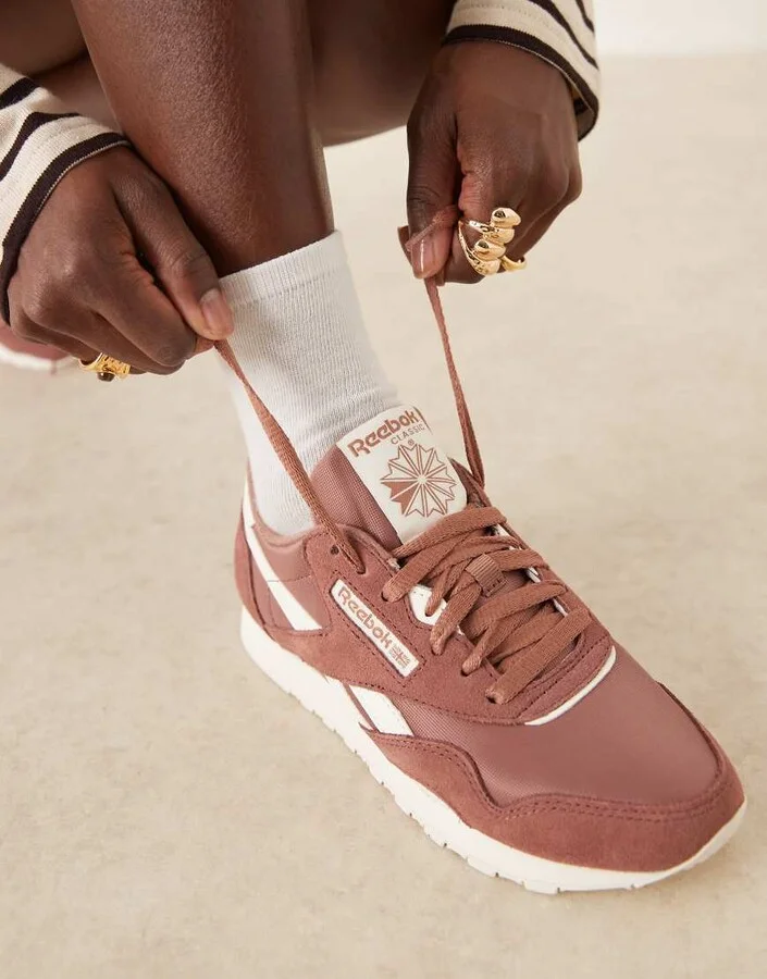 Reebok Classic Nylon sneaker in brown and white detail - Image 3