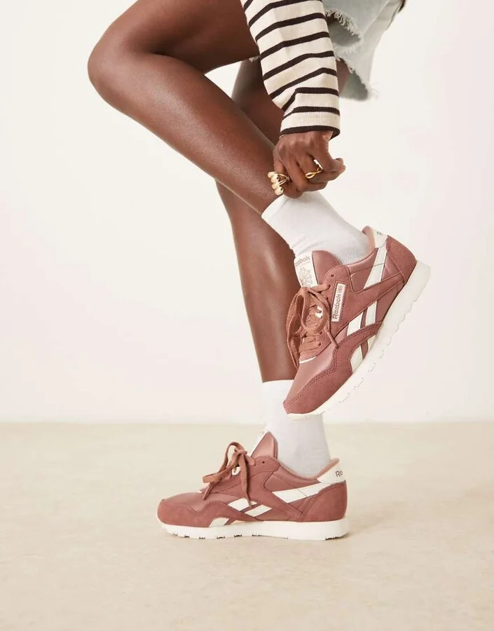 Reebok Classic Nylon sneaker in brown and white detail