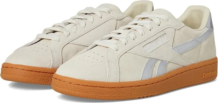 Reebok Lifestyle Club C Grounds UK Women's Shoes Alabaster/Silver Metallic/Gum : 6 B - Medium, Suede