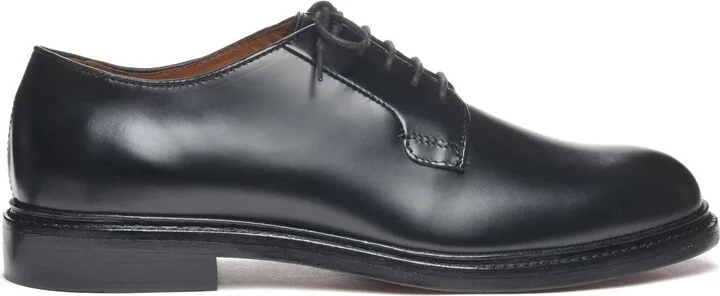 Refined Leather Shoes With Versatile Silhouette