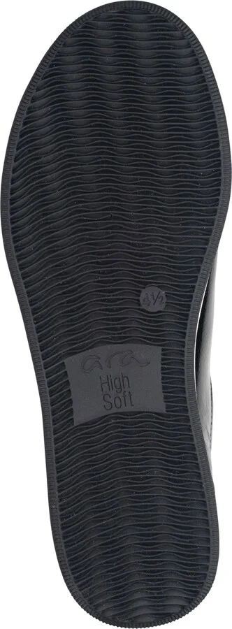 Rei Low Top Sneaker - Image 6