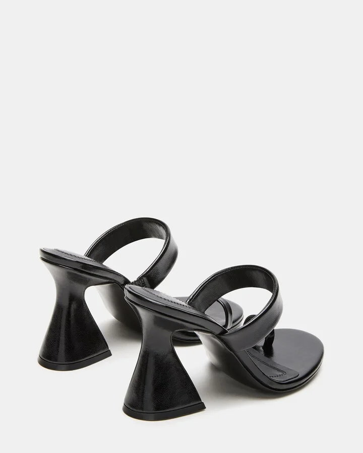 Renie Black - Image 5