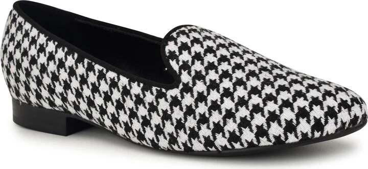 Black/ White