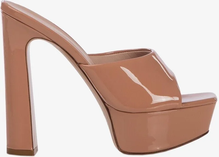 Resort 140 Platform Mules in Patent Leather