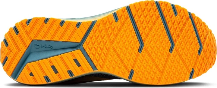 Revel 7 Hybrid Running Shoe - Image 4