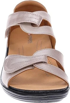 Revere Geneva Women's Shoes Champagne : 6 M, Leather - Image 4