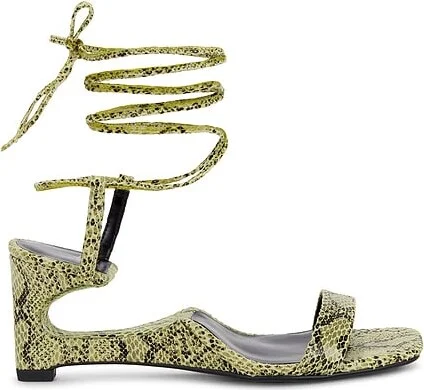 Reversed Sandal