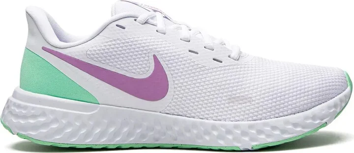 Revolution 5 sneakers