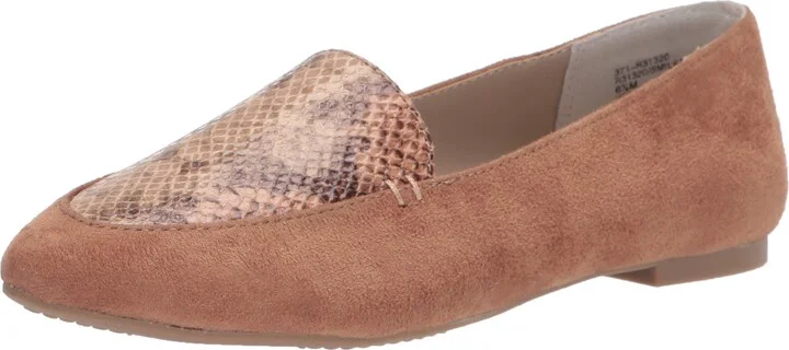 Rialto Women's Smiles Hazelnut Suedette Size 6 Loafer