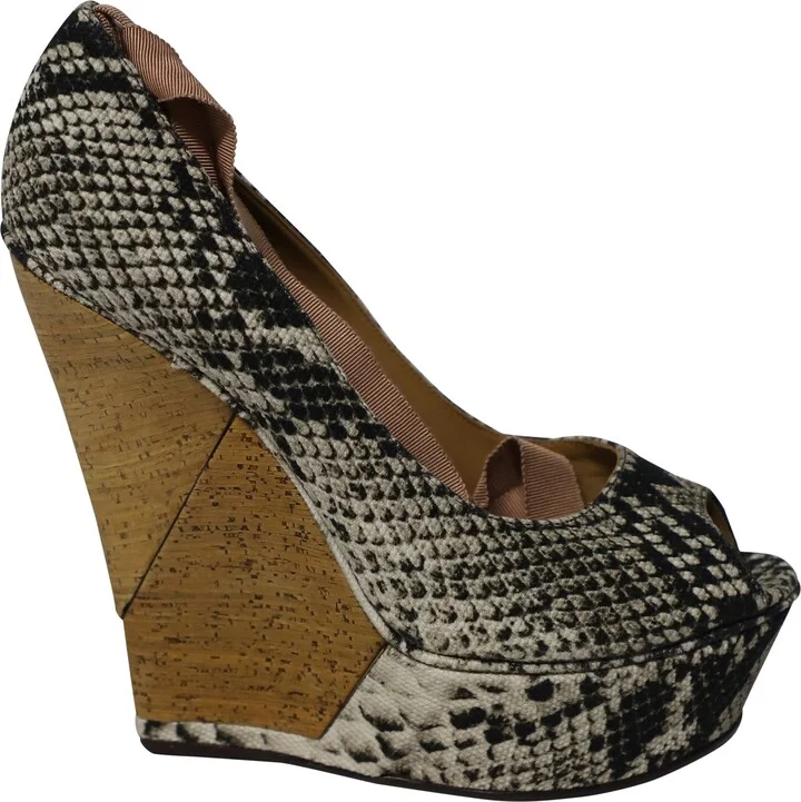 Ribbon Strap Wood Wedge Peep-toe Sandals in Phyton Print Leather