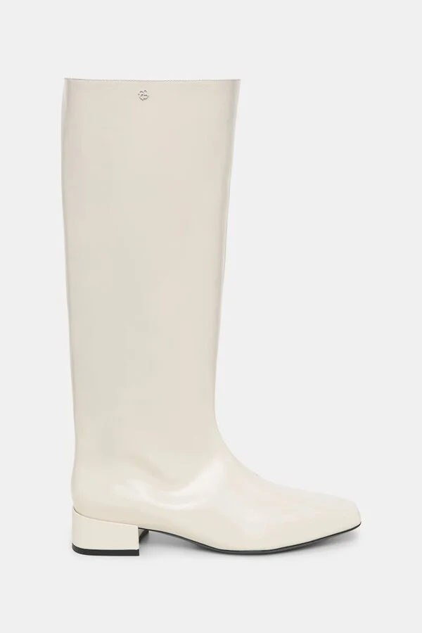 Riding boots
