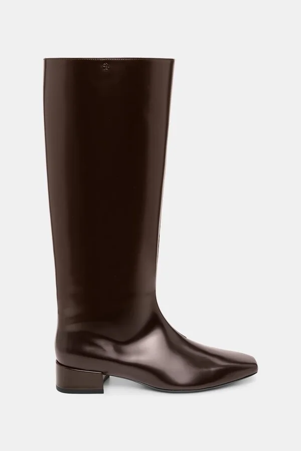 Riding boots