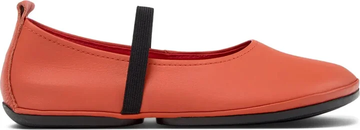 Right elastic-band leather ballet flats