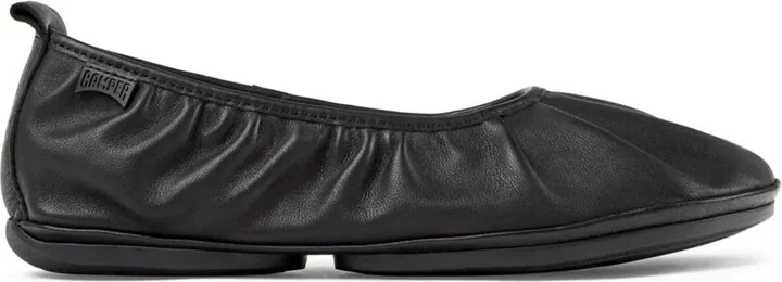 Right leather ballerina shoes