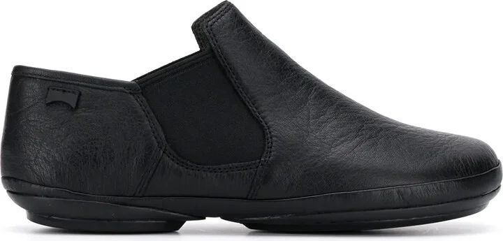 Right leather loafers