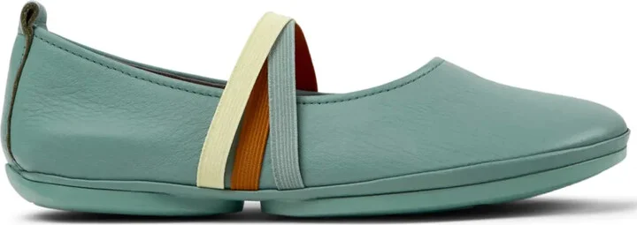 Right Nina ballerina shoes