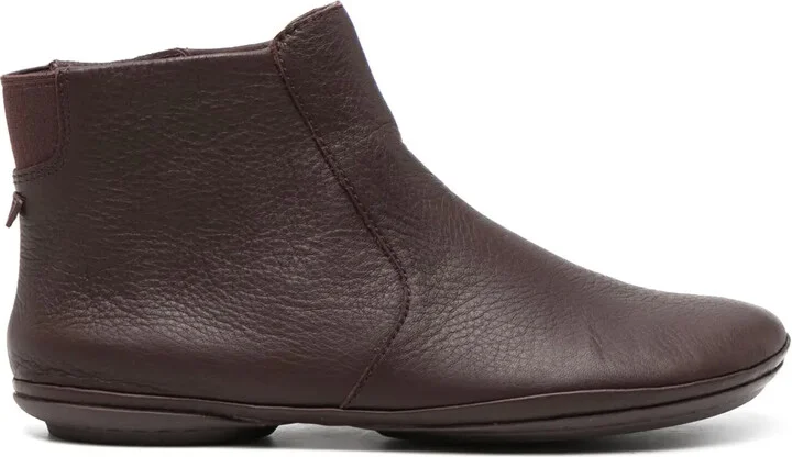 Right Nina leather ankle boots